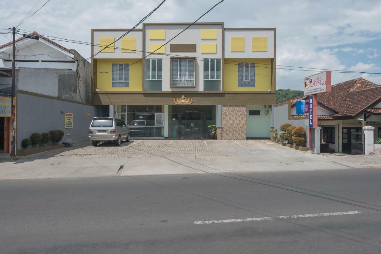 Отель Reddoorz At Gatot Subroto Lampung Бандар-Лампунг Экстерьер фото